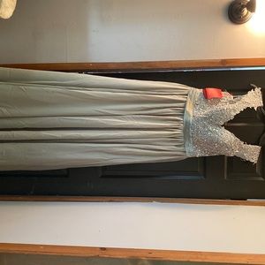 Bridesmaid / maid of honor dress .